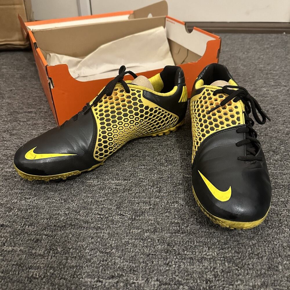 Nike Bomba Finale Men's Soccer Turf, US 12 Black/Yellow, 415118-070 Excellent